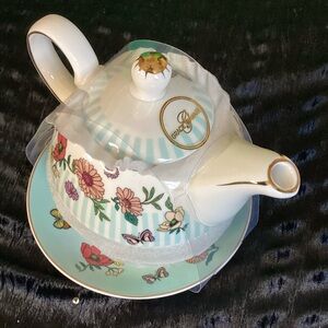 Grace's Teaware Floral Porcelain With Gold Trim Teapot and Saucer Set